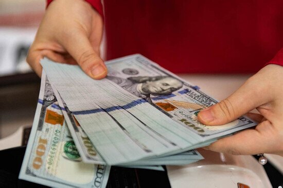 Giá USD ngân hàng tiếp tục tăng dữ dội, lập kỷ lục mới