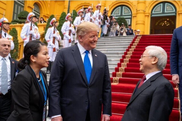 Ông Trump ra đòn thuế đầu tiên: 2 lý do cho "ngoại lệ" Trung Quốc, nguy hiểm và khó lường hơn Trump 1.0