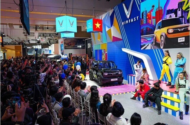 Tỷ phú Phạm Nhật Vượng chơi lớn: VinFast mở bán Mini-SUV VF 3 và miễn phí sạc tại Indonesia