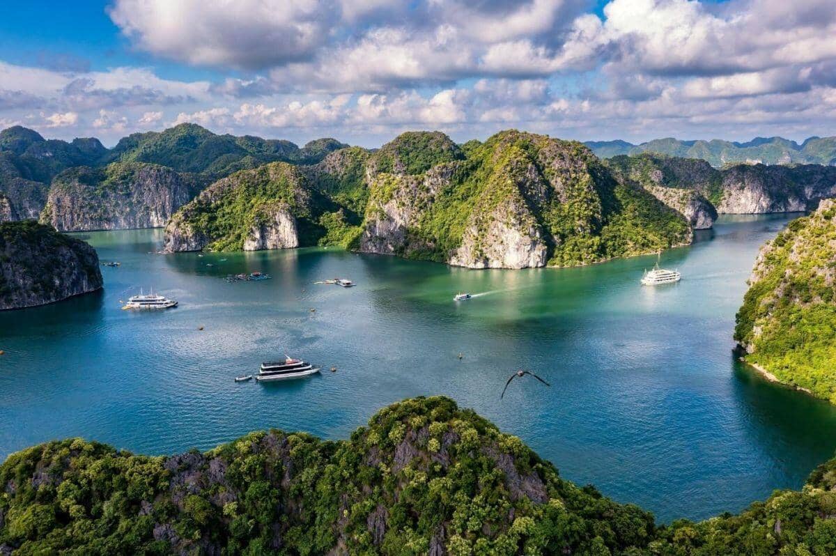 Cát Bà: Thiên đường chờ được đánh thức