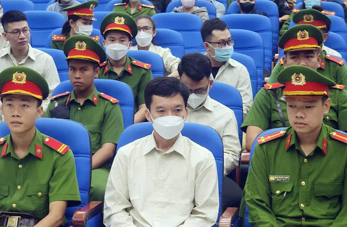 Hơn 100 người kháng cáo vụ đòi nợ thuê núp bóng công ty luật