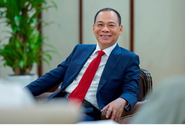 Thông tin mới về 2.000 trạm sạc bổ sung ngay khi ông Phạm Nhật Vượng chốt doanh số VinFast lên mức kỷ lục
