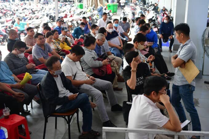 Cục Đường bộ Việt Nam: Không nên đổ xô đi đổi giấy phép lái xe