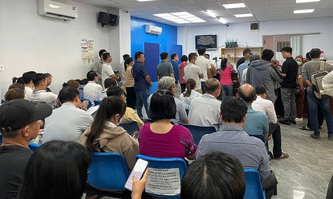Tài xế lo mất việc vì quá tải cấp đổi bằng lái xe