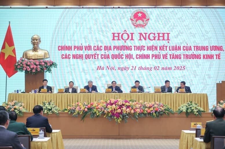 Thủ tướng: Muốn tăng trưởng 8% không thể trông chờ vào một vài địa phương, doanh nghiệp