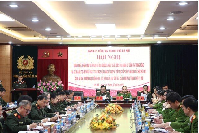 Kết thúc hoạt động 30 công an cấp huyện: 59 lãnh đạo, chỉ huy tự nguyện nghỉ hưu trước tuổi; 10 cán bộ cấp trưởng xin giữ chức vụ thấp hơn
