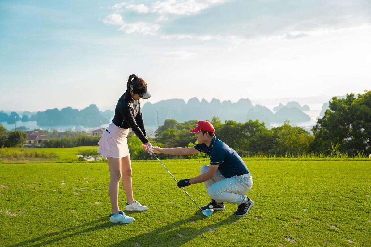 Vũ Hùng Golf: Huấn luyện viên golf cá nhân chuyên nghiệp và tài năng