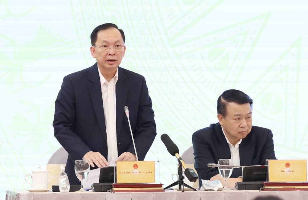 Phó thống đốc: Nhiều ngân hàng giảm lãi suất huy động gần 1%