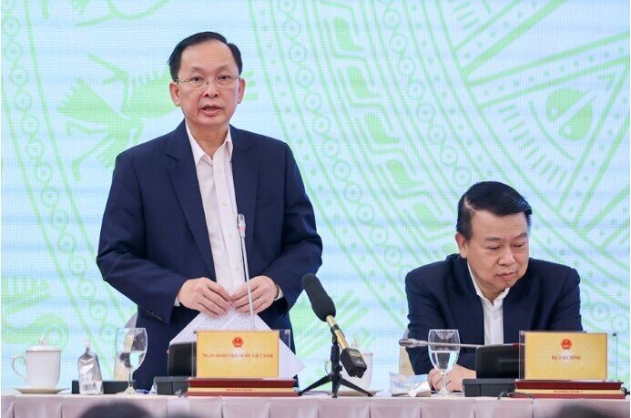 Có 12 ngân hàng giảm lãi suất tiết kiệm sau chỉ đạo của Thủ tướng
