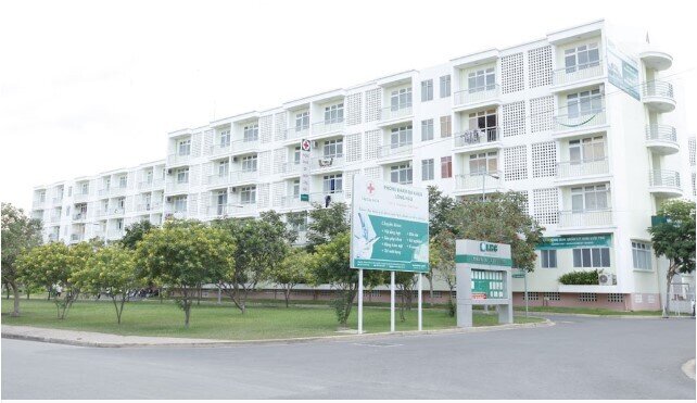 Giá tăng phi mã, người trẻ "nhịn ăn, nhịn tiêu" cũng khó mua nhà