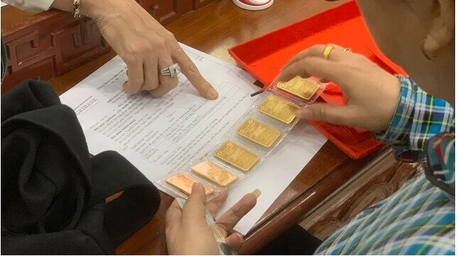 Chuyên gia Nguyễn Trí Hiếu dự báo gì khi giá vàng vượt 93 triệu đồng/lượng?
