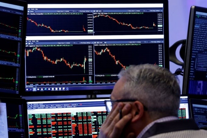 Vì sao Wall Street hoảng loạn