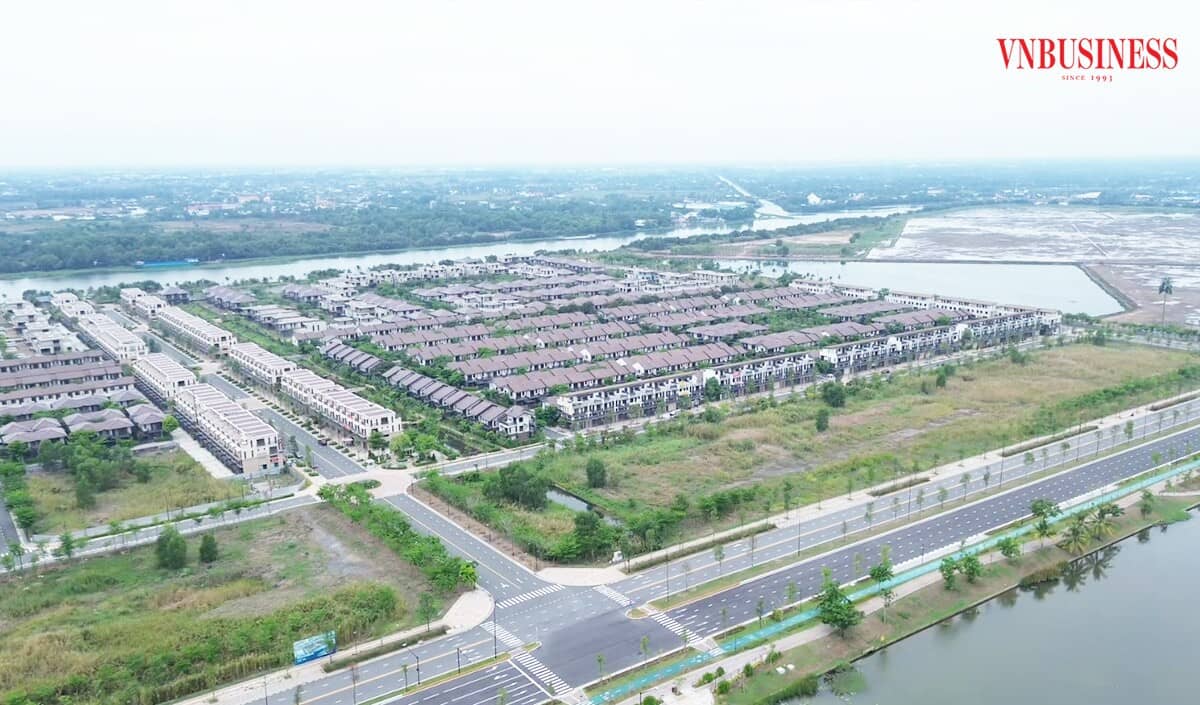 Đại gia địa ốc đang ‘sống khỏe’ nhờ nắn dòng tiền về tỉnh?