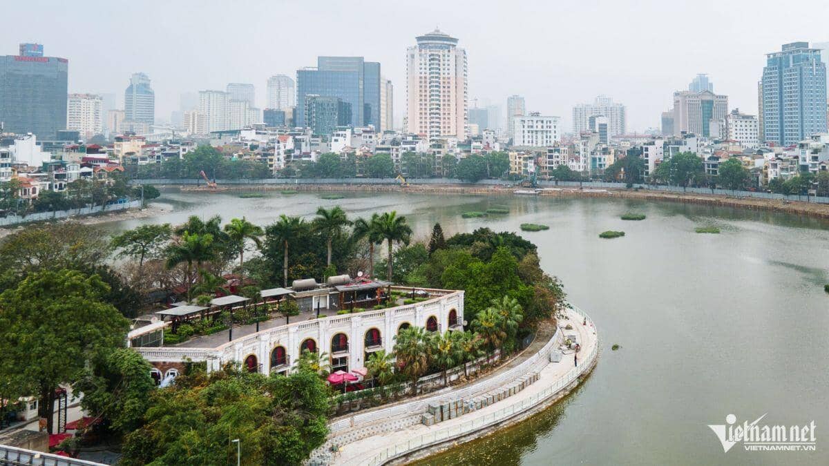 Sân khấu nổi giữa hồ độc nhất Hà Nội sắp hoàn thành