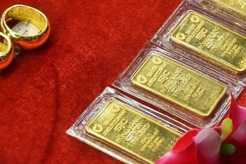 Giá vàng lập kỷ lục trên 3.000 USD/ounce: Nhà đầu tư có nên mua vào?