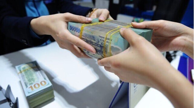 Vốn giá rẻ liên tục được ngân hàng “bơm” ra nền kinh tế