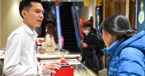 Đằng sau việc giá vàng liên tục lập đỉnh