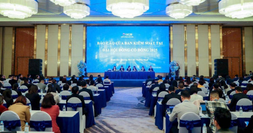 Khối ngoại "gom" cổ phiếu NVB