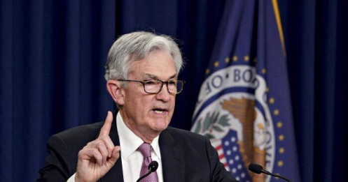 Chứng khoán và đồng USD chịu áp lực trước lo ngại chiến tranh thương mại và phát biểu của Powell