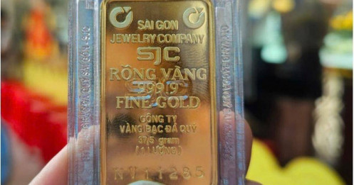 Nhiều cửa hàng lớn đồng loạt báo hết vàng để bán, điều gì đang xảy ra?