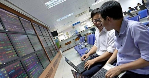 Giữa vùng trũng thanh khoản, sóng ngắn hạn ngấp nghé trở mình