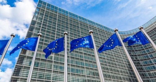 Trump siết chặt thương mại – “liều thuốc mạnh” bất ngờ cứu EU?