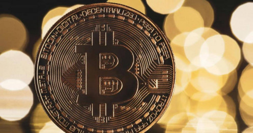 Bitcoin vượt 93.000 USD