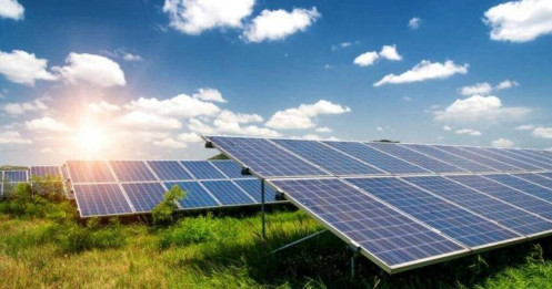 Mỹ áp mức thuế "sét đánh" 3.500% lên pin mặt trời từ Campuchia – Việt Nam cũng chịu trận đòn thuế khủng