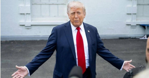 12 bang Mỹ đệ đơn kiện tổng thống Trump