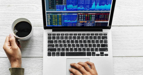 Một tháng biến động: nhìn lại những dòng cổ phiếu phục hồi mạnh sau cú sốc thuế quan