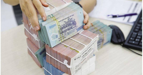 Lãi suất huy động bất ngờ tăng, lãi vay chưa bị tác động?