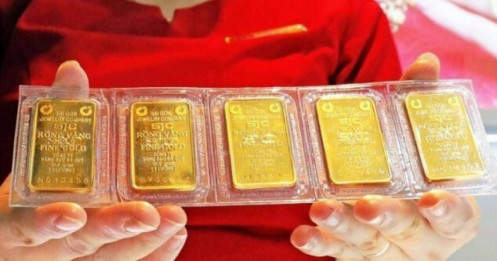 Không đợi giàu, "thế hệ cợt nhả" giờ tiết kiệm kiểu mới, tháng nào cũng phải cầm vàng về nhà