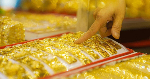 Giá vàng hôm nay 30/4/2025 giảm mạnh, vàng SJC và nhẫn trơn chịu áp lực lớn