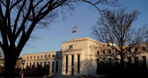 Fed phát tín hiệu giữ nguyên lãi suất dù thị trường dự đoán việc cắt giảm sắp diễn ra trong hè này