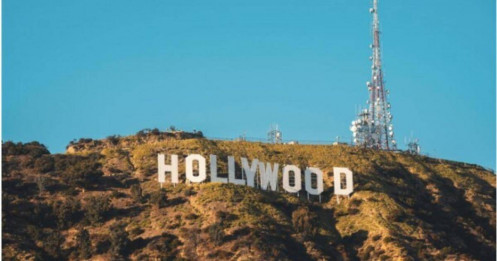 Ông Trump đánh thuế 100% phim nước ngoài để 'cứu Hollywood'
