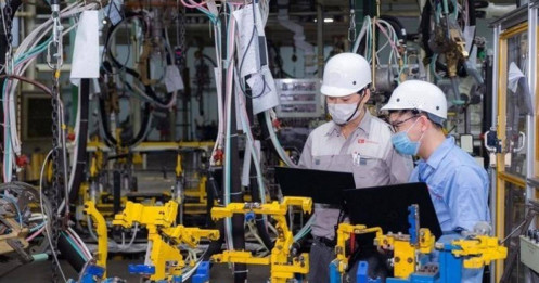 Sản xuất Việt Nam: Tháng 4 "tụt dốc".