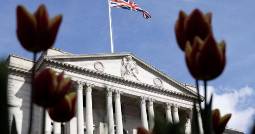 Ngân hàng Trung ương Anh sắp hạ lãi suất trước lo ngại từ căng thẳng thương mại do chính sách thuế của ông Trump