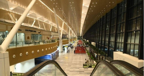 Nhà ga T3 Tân Sơn Nhất bị "dột" sau mưa lớn?