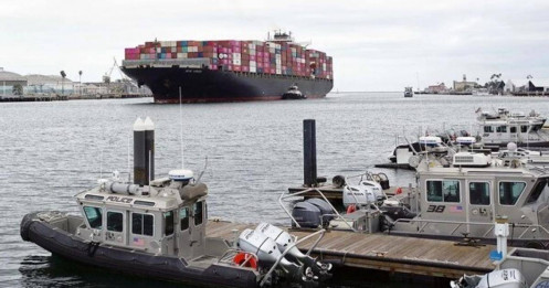 Tàu chở hàng Trung Quốc chịu thuế 145% sắp cập cảng, người Mỹ chuẩn bị đón "bão"?