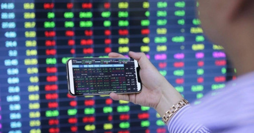 Chủ tịch chi gần 400 tỷ đồng mua cổ phiếu công ty