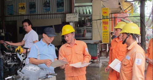 EVN lý giải gì về việc giá điện tăng 4,8% lên hơn 2.200 đồng một kWh?