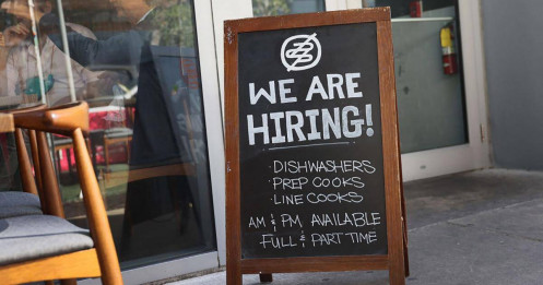 Triển vọng kinh tế: Tăng trưởng chậm do thất nghiệp?