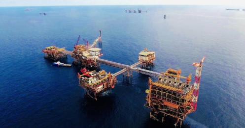 Doanh nghiệp dầu khí hạ nguồn “chật vật” với giá dầu