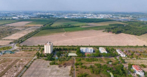 Nhà đầu tư thua lỗ vì 'ôm đất' theo sáp nhập tỉnh