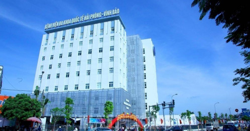 Bệnh viện tư nhân: "Bành trướng" quy mô, "xẹp lép" lợi nhuận?