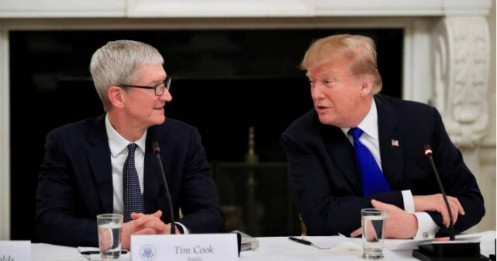 Ông Donald Trump đưa ra yêu cầu đặc biệt về iPhone với CEO Apple