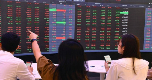 Một công ty chứng khoán nâng dự báo VN-Index cuối năm lên 1.500 điểm