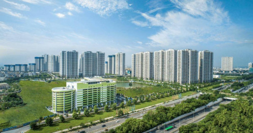 Địa ốc vẫn trong "vòng xoáy" khó khăn.