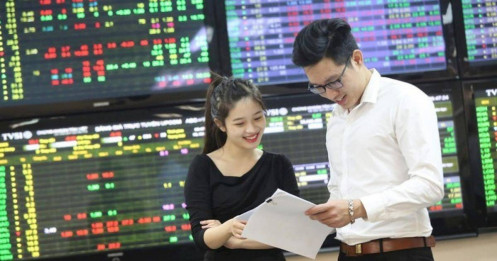 "Gọng kìm" thuế quan, "sức bật" VN-Index: Nhà đầu tư "đặt cược" vào đâu?