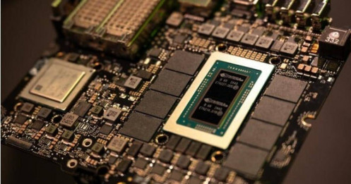 Nước Mỹ tranh cãi khi ông Trump bán chip cho UAE